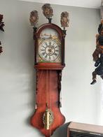 2 friese staartklokken, Antiek en Kunst, Antiek | Klokken, Ophalen of Verzenden