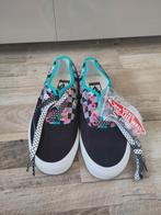 Unieke custom Vans maat 38, Overige kleuren, Nieuw, Ophalen of Verzenden, Sneakers of Gympen