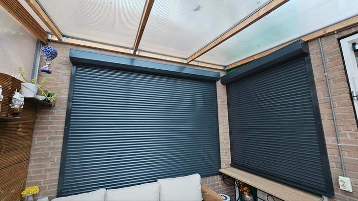 Zo goed als nieuwe rolluiken met somfy motor en afstandsbedi, Doe-het-zelf en Verbouw, Rolluiken, Zo goed als nieuw, 200 cm of meer