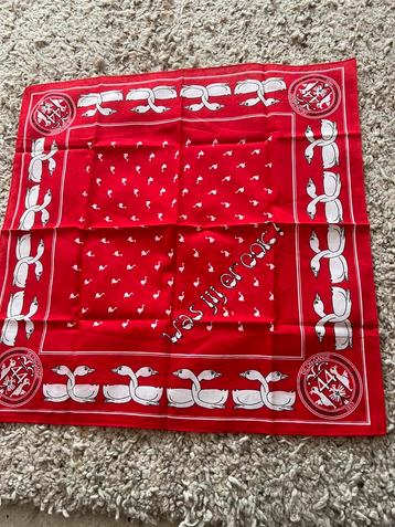 On Ganse sjaaltje uit 1997 beschikbaar voor biedingen