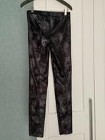 Metalic broek van Kiss Me maat S, Zwart, Kiss Me, Ophalen of Verzenden, Zo goed als nieuw