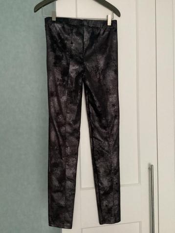 Metalic broek van Kiss Me maat S beschikbaar voor biedingen