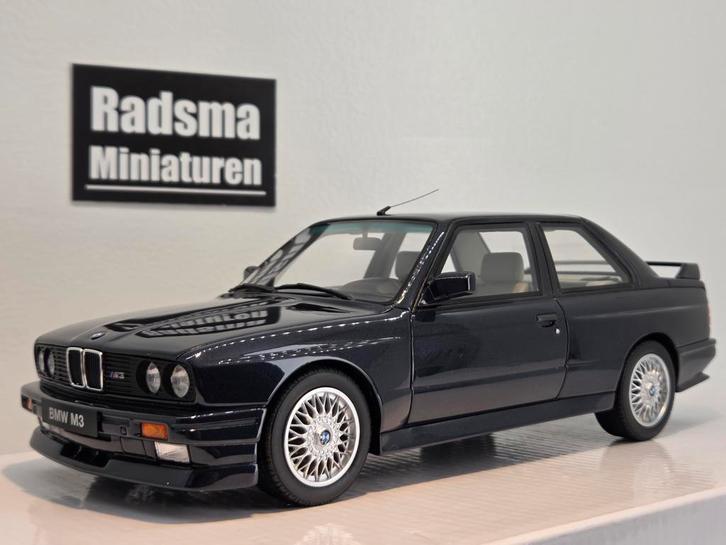 BMW (E30) M3 Europameister Macau Bleu - 1:18 Ottomobile, Hobby en Vrije tijd, Modelauto's | 1:18, Nieuw, Auto, OttOMobile, Ophalen of Verzenden