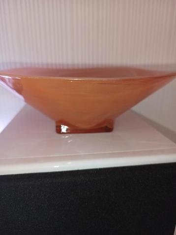 Oranje drijf schaal Afgeprijsd. beschikbaar voor biedingen