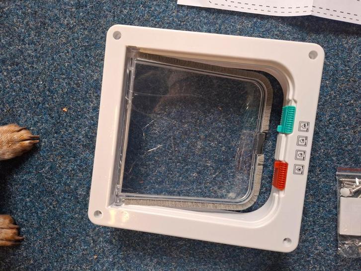 NIEUW klein hondenluikje, Dieren en Toebehoren, Honden-accessoires, Zo goed als nieuw, Ophalen of Verzenden