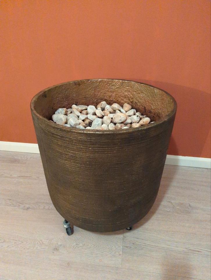 Grote plantenpot (diameter 54cm), Tuin en Terras, Bloempotten, Zo goed als nieuw, Steen, Binnen, Balkon, Tuin, 40 tot 70 cm, 40 cm of meer