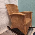 Schommelstoel met hardhouten onderstel en rotan, Huis en Inrichting, Ophalen, Riet of Rotan, Gebruikt, Bruin