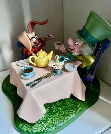 WDCC Alice in Wonderland Mad Hatter & March Hare beschikbaar voor biedingen