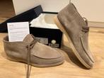 Suitsupply Suede Chukka Boots – Lichtbruin / Sand – Maat 43, Ophalen of Verzenden, Zo goed als nieuw, Bruin, Boots