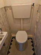 Toilet met stortbak, Ophalen