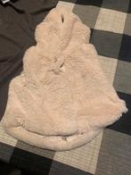 Witte bodywarmer met mutsje van de Primark. Maat 68, Kinderen en Baby's, Meisje, Ophalen of Verzenden, Zo goed als nieuw, Jasje