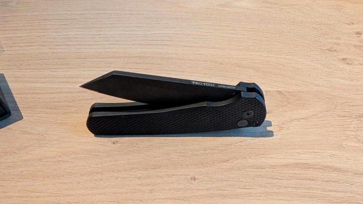 PROTECH malibu black textured, Verzamelen, Overige Verzamelen, Zo goed als nieuw, Ophalen of Verzenden
