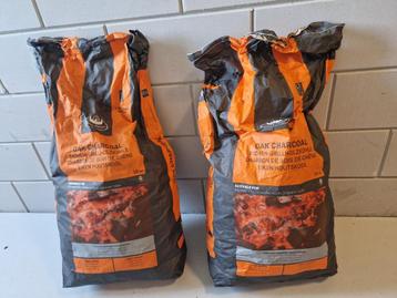 houtskool 2 zakken 10kg per zak beschikbaar voor biedingen