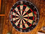 Dartbord winmau plus accessoires, Sport en Fitness, Darts, Ophalen of Verzenden, Zo goed als nieuw, Dartbord
