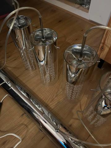 Hanglamp voor boven een keukentafel met 4 kelken