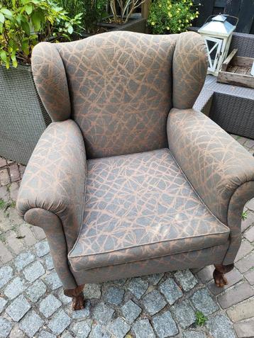 Mooie antieke fauteuil  beschikbaar voor biedingen