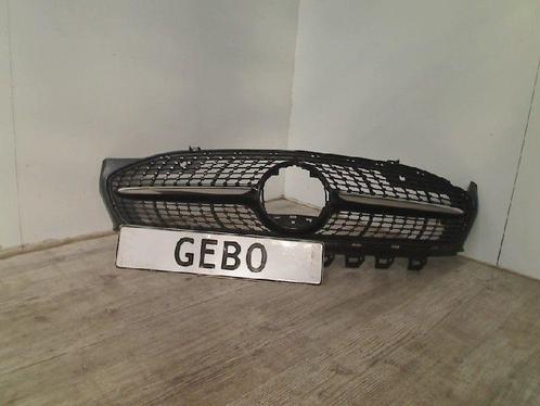 GRILLE Mercedes-Benz CLA (118.3) (01-2019/-) (A1188880000), Auto-onderdelen, Carrosserie en Plaatwerk, Mercedes-Benz, Gebruikt