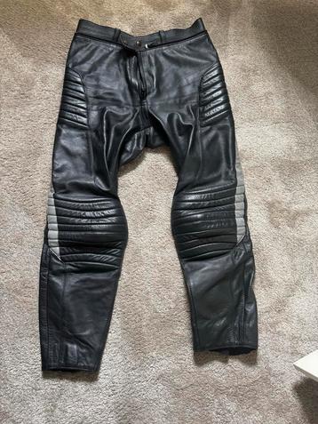 Damen Leren Motorbroek Maat 50 beschikbaar voor biedingen