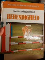 Honden boek - Behendigheid, Boeken, Ophalen of Verzenden, Gelezen, Honden, Loes van den Bogaard
