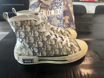 Dior B23 gympen beschikbaar voor biedingen