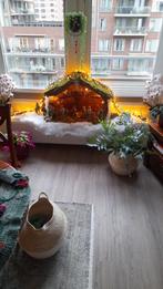 prachtige  grote kerststal met licht en 14 stenen beeldjes, Diversen, Kerst, Ophalen, Zo goed als nieuw