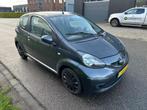 Toyota Aygo 1.0 12V Vvt-i 3DRS MMT 2006 Grijs, Auto's, Voorwielaandrijving, Stof, Zwart, 4 stoelen