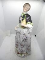 porselein art deco weens sculptuur beeld dame, Antiek en Kunst, Ophalen of Verzenden