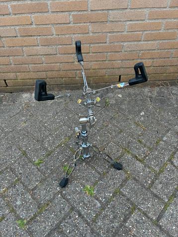 Pearl P-930 snare standaard (P900 snarestand) beschikbaar voor biedingen