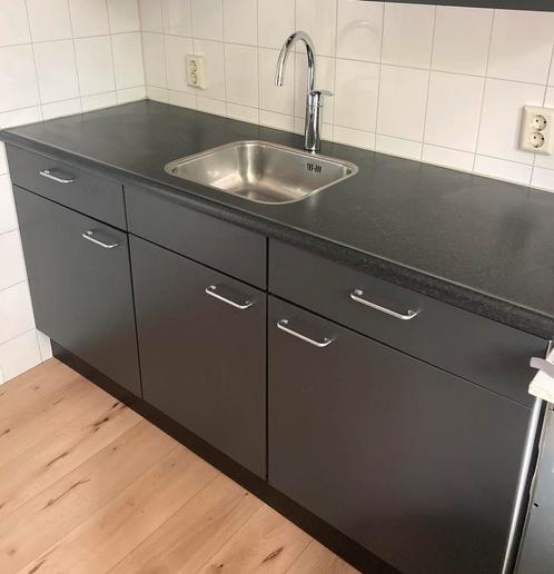 Bribus keukenblad met spoelbak en waterkering (Werkblad), Huis en Inrichting, Keuken | Keukenelementen, Zo goed als nieuw, Minder dan 100 cm