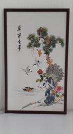 2 mooie Chinezen tafereeltjes zijde geborduurd 59 x 36 cm, Chinees kunstwerk, Ophalen