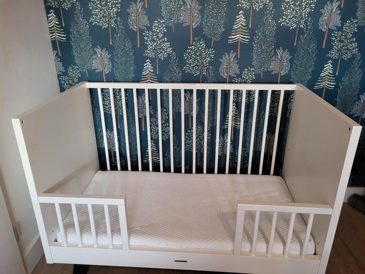 Kidsmill kinder kamer model Lars, ledikant, comode en kast, Kinderen en Baby's, Kinderkamer | Complete kinderkamers, Gebruikt