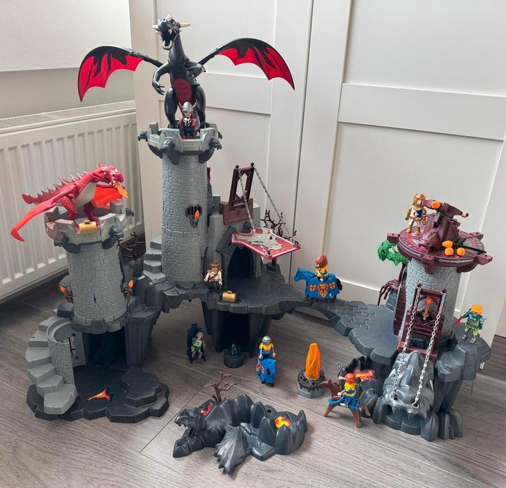 Playmobil kasteel met draken en ridders, Kinderen en Baby's, Speelgoed | Playmobil, Gebruikt, Ophalen