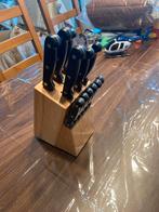 Messenset met Houten Blok, Huis en Inrichting, Ophalen of Verzenden, Zo goed als nieuw, Rvs of Chroom, Vaatwasserbestendig