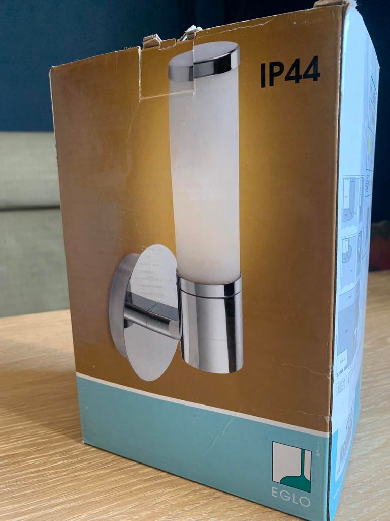 Badkamer wandlamp Eglo, Huis en Inrichting, Lampen | Wandlampen, Ophalen of Verzenden, Nieuw