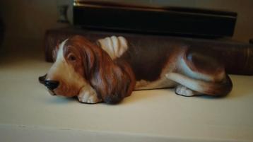 Mooie Basset Hound Porseleinen beeldje hond beschikbaar voor biedingen
