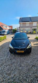 BMW 2-Serie Gran Tourer 7 personen 2.0 220I 141KW 2015 Zwart, Auto's, Voorwielaandrijving, 1998 cc, Zwart, 2-Serie Gran Tourer