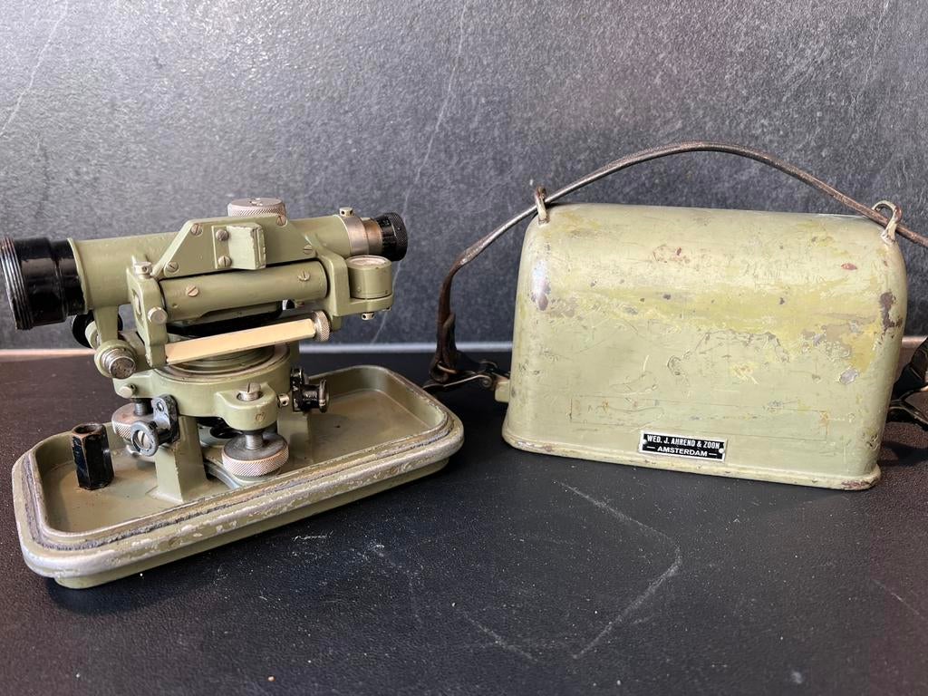 Nederlandse leger optiek theodoliet functionele staat, Ophalen of Verzenden, Landmacht, Nederland, Overige typen