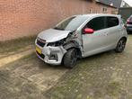 Peugeot 108 envy bj 2016 77000 km, Auto diversen, Schadeauto's, Ophalen, Zwart, Benzine