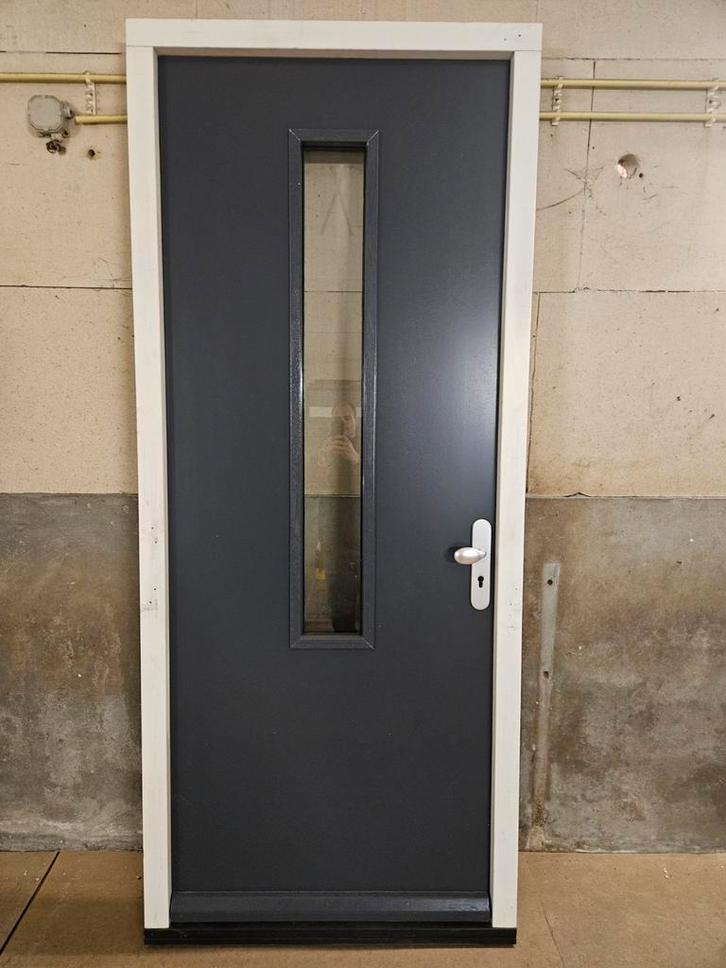 Geïsoleerde Voordeur met kozijn en DTS dorpel ( 93x 231), Doe-het-zelf en Verbouw, Deuren en Horren, Zo goed als nieuw, Buitendeur