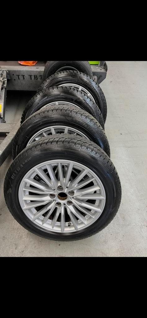 Winterbanden set BMW 3 G-serie top staat Goodyear, Auto-onderdelen, Banden en Velgen, Banden en Velgen, Winterbanden, 17 inch