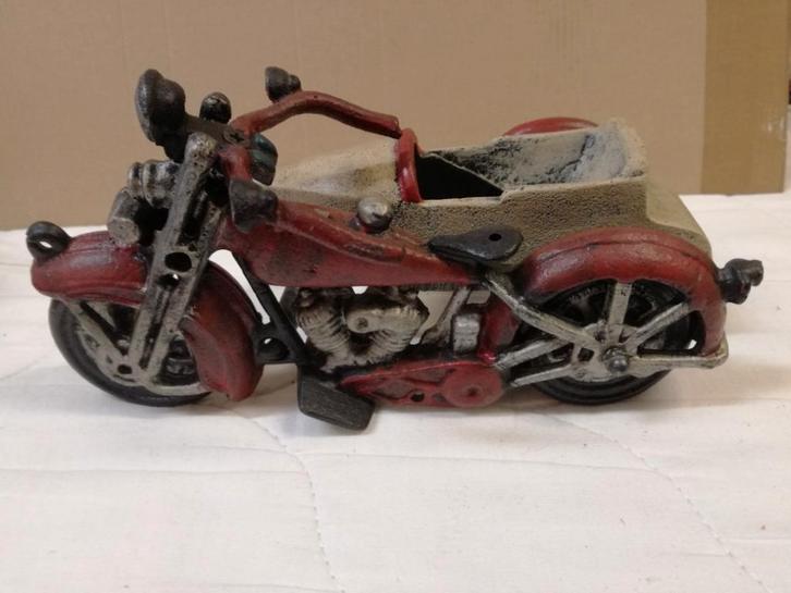 Hubley Motorcycle Harley with side car Cast Iron Toy., Verzamelen, Automerken, Motoren en Formule 1, Gebruikt, Motoren, Ophalen of Verzenden