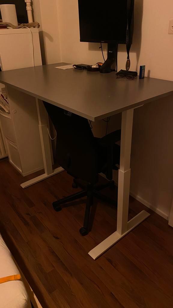 Elektrisch zit-sta bureau IKEA RODULF, Huis en Inrichting, Bureaus, Zo goed als nieuw, In hoogte verstelbaar, Ophalen