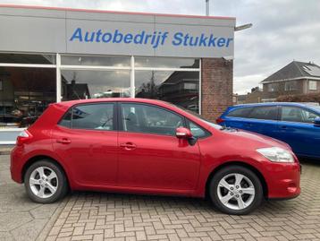 Toyota AURIS 1.6 VVT-i  Camera P.D.C. Navigatie  LM velgen   beschikbaar voor biedingen