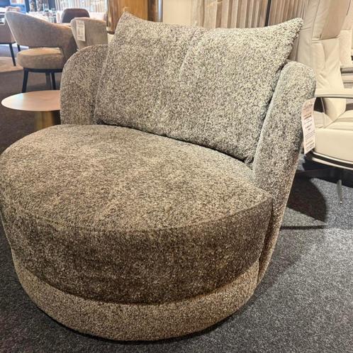 Lounge Fauteuil La Via, Huis en Inrichting, Fauteuils, Nieuw, Stof, 100 tot 125 cm, 100 tot 125 cm, Ophalen