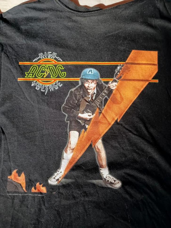 AC/DC "High Voltage" t-shirt XL, Kleding | Heren, T-shirts, Zo goed als nieuw, Maat 56/58 (XL), Zwart, Ophalen of Verzenden