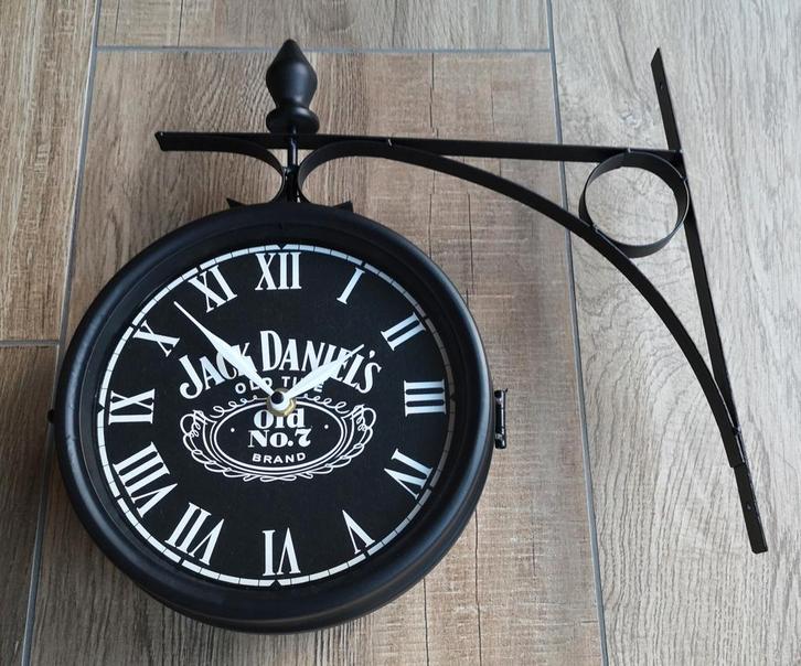 Dubbelzijdige JACK DANIELS stationsklok
33 x 33cm, Verzamelen, Merken en Reclamevoorwerpen, Nieuw, Overige typen, Ophalen of Verzenden