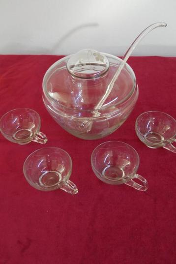 schitterende set van kristal beschikbaar voor biedingen