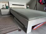 Tweepersoons bed - 200 x 140 cm - met nachtkastjes, Ophalen, Beige, Tweepersoons, 140 cm