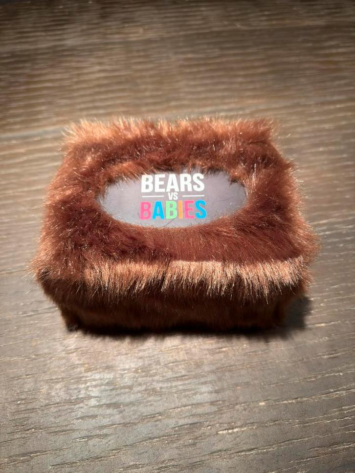 Bears vs Babies kaartspel – compleet – als nieuw, Hobby en Vrije tijd, Gezelschapsspellen | Kaartspellen, Zo goed als nieuw, Ophalen of Verzenden