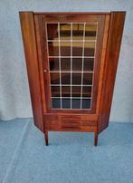 Deense vintage hoekkast, Huis en Inrichting, Ophalen, Gebruikt, Glas, 50 tot 100 cm